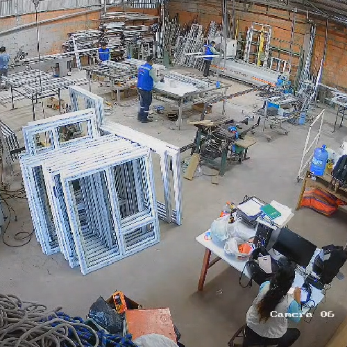 Proceso de fabricación de ventanas de PVC con precisión y calidad Livingtek